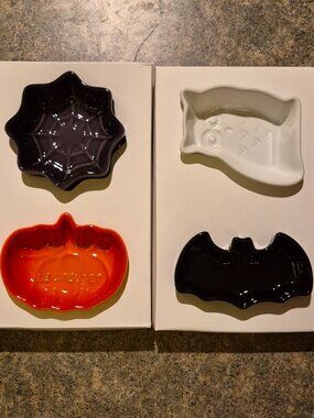 Limited Edition Le Creuset Halloween Mini Dishes in Original box NWT